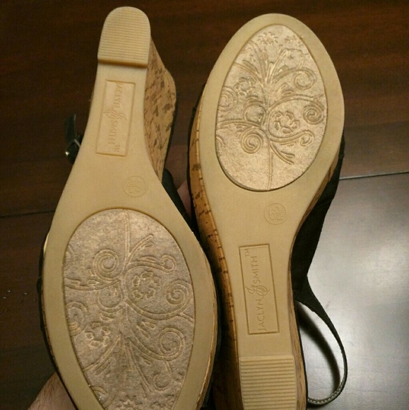 Jaclyn Smith Wedges - Picture 3 of 3